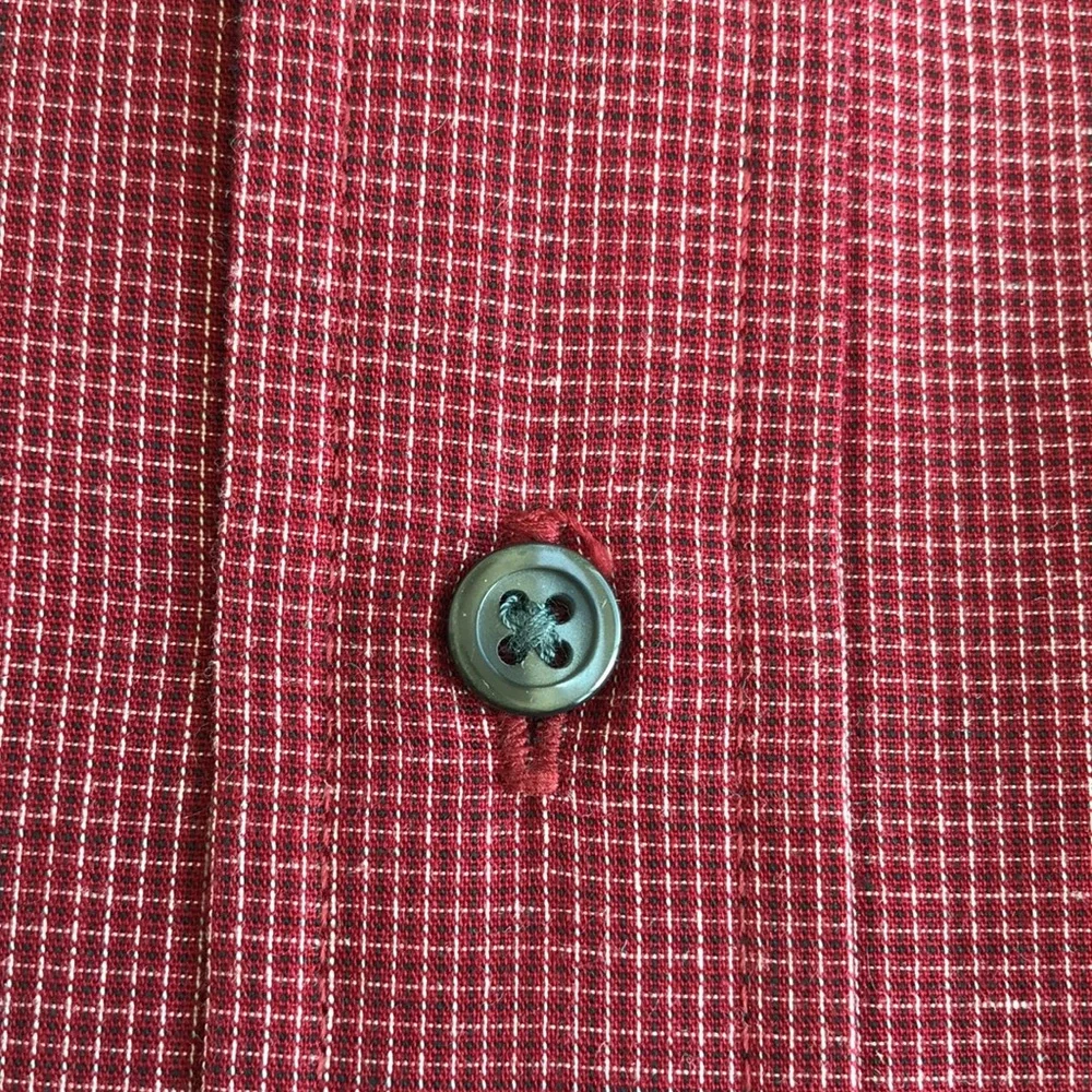 IZOD, LS, size L, Neck 16.5, sleeve 32/33 Poplin 60% cotton, 40% polyester. NEW! - Picture 3 of 4
